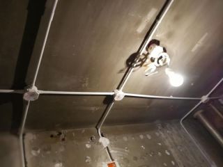 水、电管开槽施作