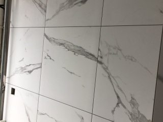厨房、卫生间墙砖施作