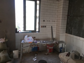 地砖铺贴及地面找平施作