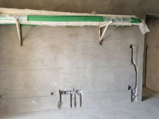 水、电管开槽施作