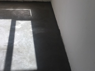 地砖铺贴及地面找平施作