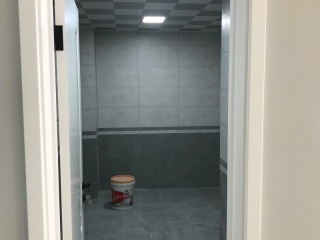 成品门及墙纸铺贴
