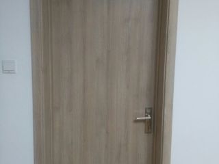 套装门、踢脚线安装