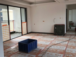 墙、顶面腻子批嵌