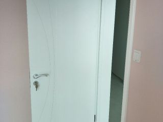 成品门及墙纸铺贴
