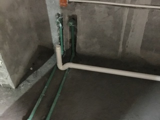 水、电管开槽施作