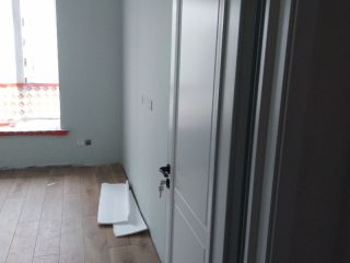 成品门及墙纸铺贴