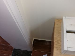 套装门、踢脚线安装