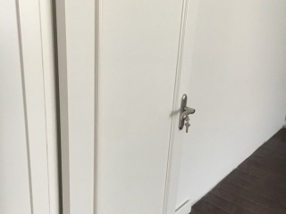 套装门、踢脚线安装