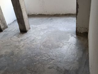 地砖铺贴及地面找平施作