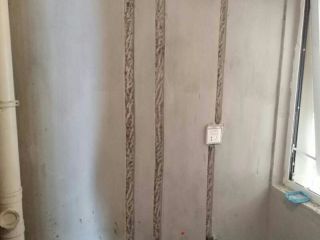水、电管开槽施工