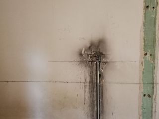 水、电管开槽施作