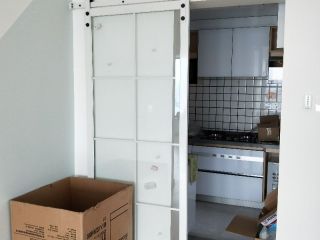 成品门及墙纸铺贴