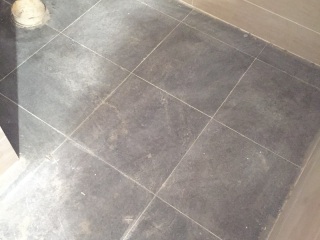 地砖铺贴及地面找平施作