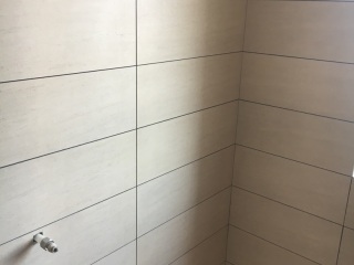 厨房、卫生间墙砖施作