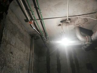 水、电管开槽施工