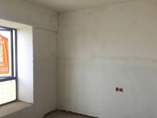 墙、顶面腻子批嵌