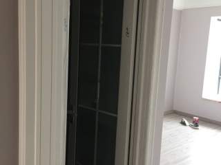 成品门及墙纸铺贴