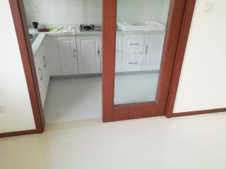 地砖铺贴及地面找平施作