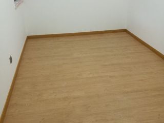 成品门及墙纸铺贴