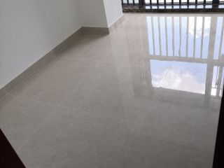 地砖铺贴及地面找平施作