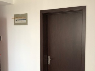 套装门、踢脚线安装