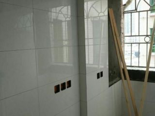 厨房、卫生间墙砖施作