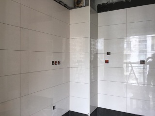 厨房、卫生间墙砖施作