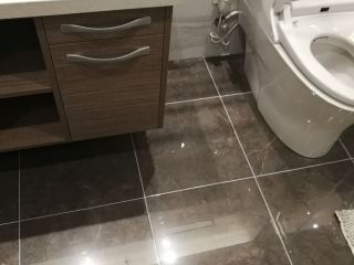 厨房、卫生间墙砖施作