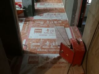 地砖铺贴及地面找平施作
