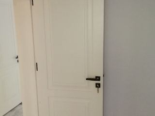 成品门及墙纸铺贴