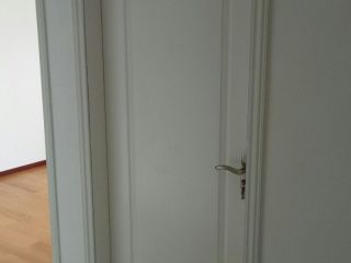 套装门、踢脚线安装