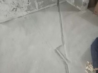 水、电管开槽施作
