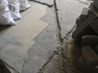水、电管开槽施作