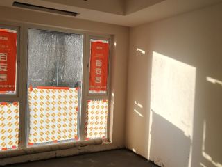 地砖铺贴及地面找平施作