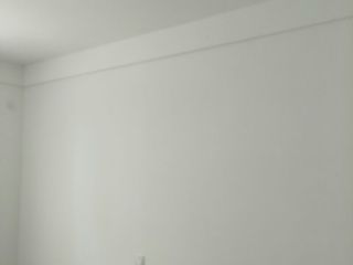 墙、顶面乳胶漆及墙纸铺贴