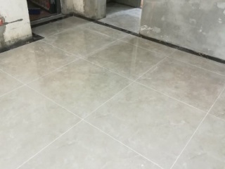 地砖铺贴及地面找平施作