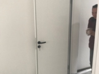 成品门及墙纸铺贴