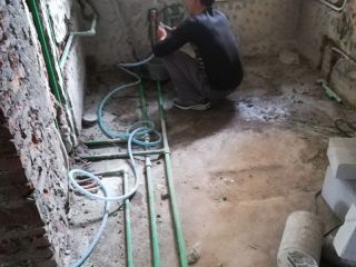 强、弱电路穿线施作