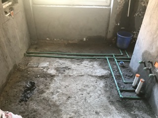 强、弱电路穿线施作