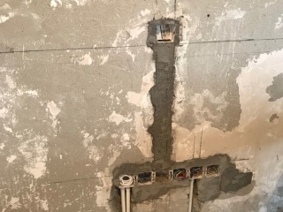 水、电管开槽施作