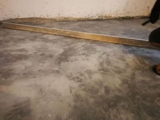 地砖铺贴及地面找平施作