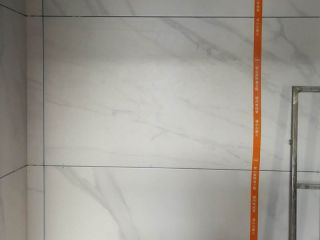厨房、卫生间墙砖施作