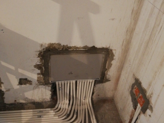 强、弱电路穿线施作