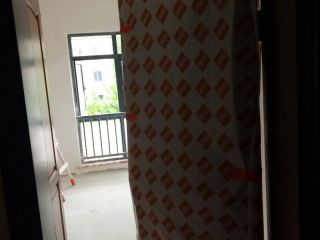 成品门及墙纸铺贴