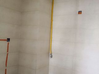 厨房、卫生间墙砖施作