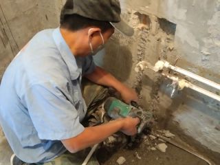 水、电管开槽施作