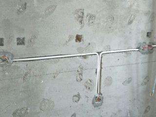 水、电管开槽施作