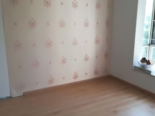 成品门及墙纸铺贴