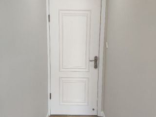 成品门及墙纸铺贴